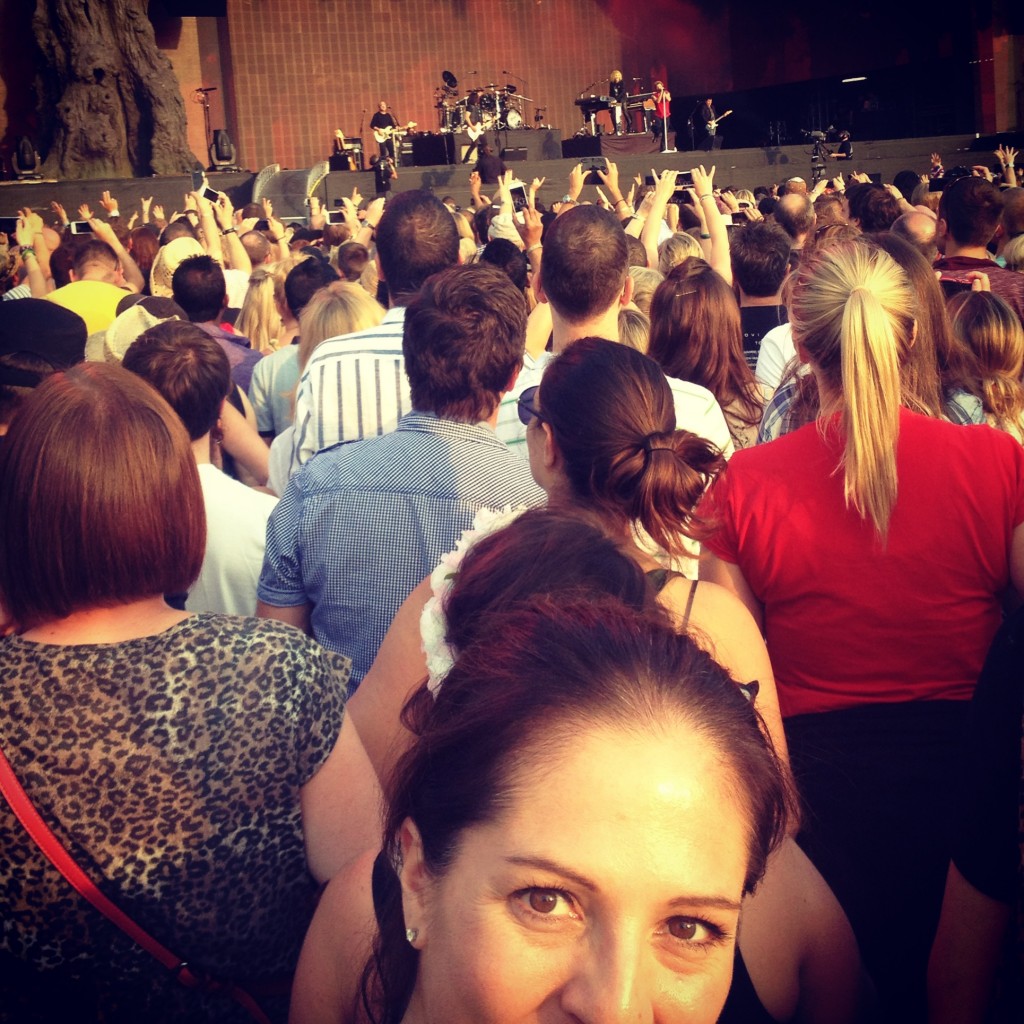 Rob and I saw Bon Jovi play in Hyde Park with 90,000 other people. Best Friday night ever!